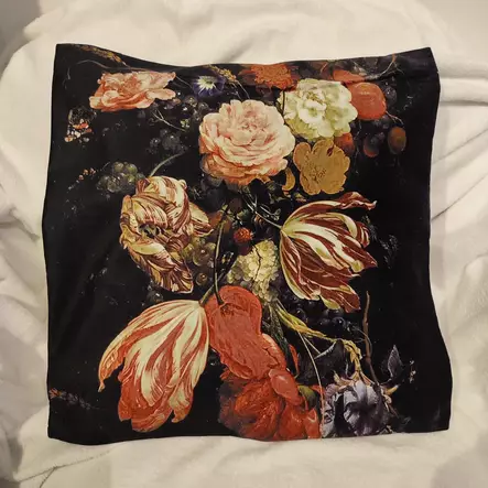 Koristetyynynpäällinen mustapohja kukat - Tyynyt ja tyynynpäälliset - 8717459696518 - 1