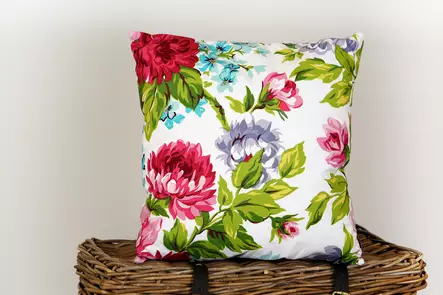 Torino kukkatyyny 50x50 cm - Tyynyt ja tyynynpäälliset - 7020628730878 - 1